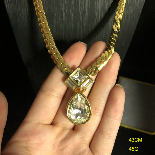 Light Luxury Necklace and Earrings Set, Special Interest Design for Women