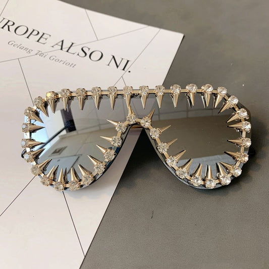 Retro Spike Steampunk Diamond Sunglasses for Women, Oversized and Luxurious