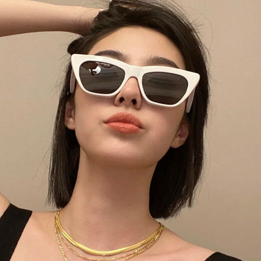 Retro Oval Cat Eye Sunglasses - Vintage Inspired Design for Women