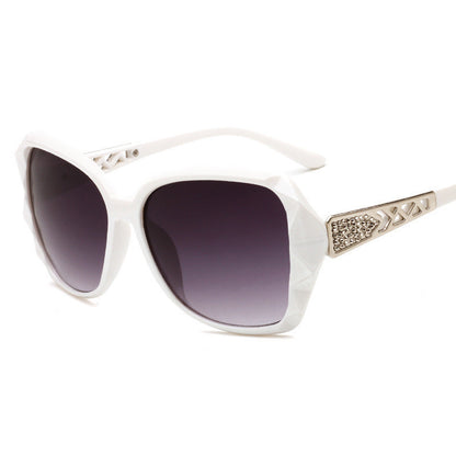 Big Frame Retro, Chic Oversized Fashion Sunglasses for Women