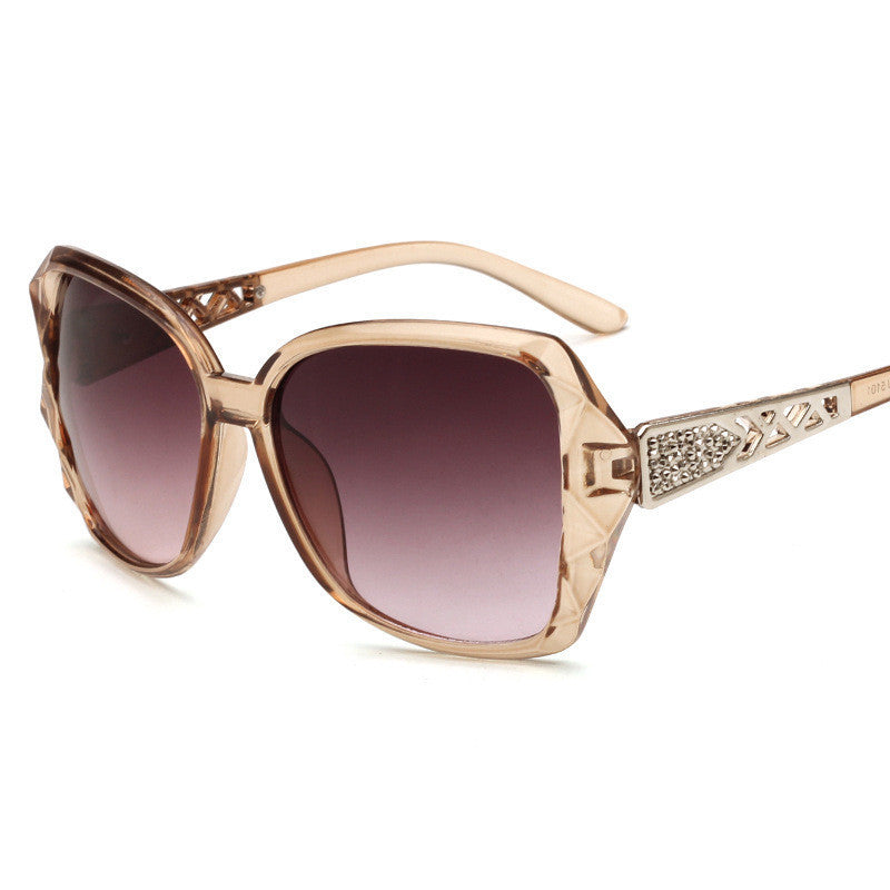 Big Frame Retro, Chic Oversized Fashion Sunglasses for Women