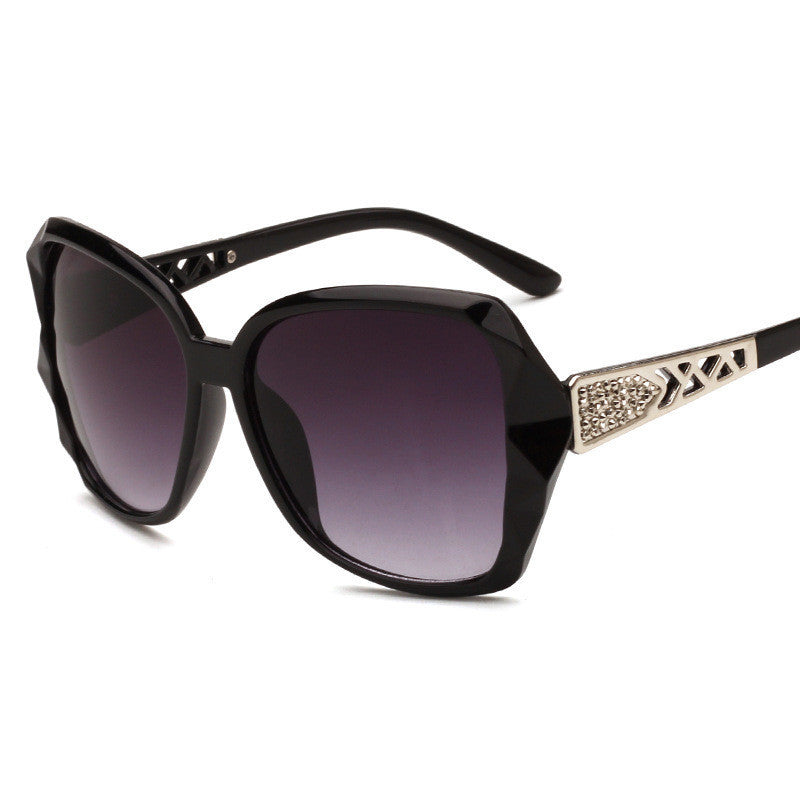 Big Frame Retro, Chic Oversized Fashion Sunglasses for Women